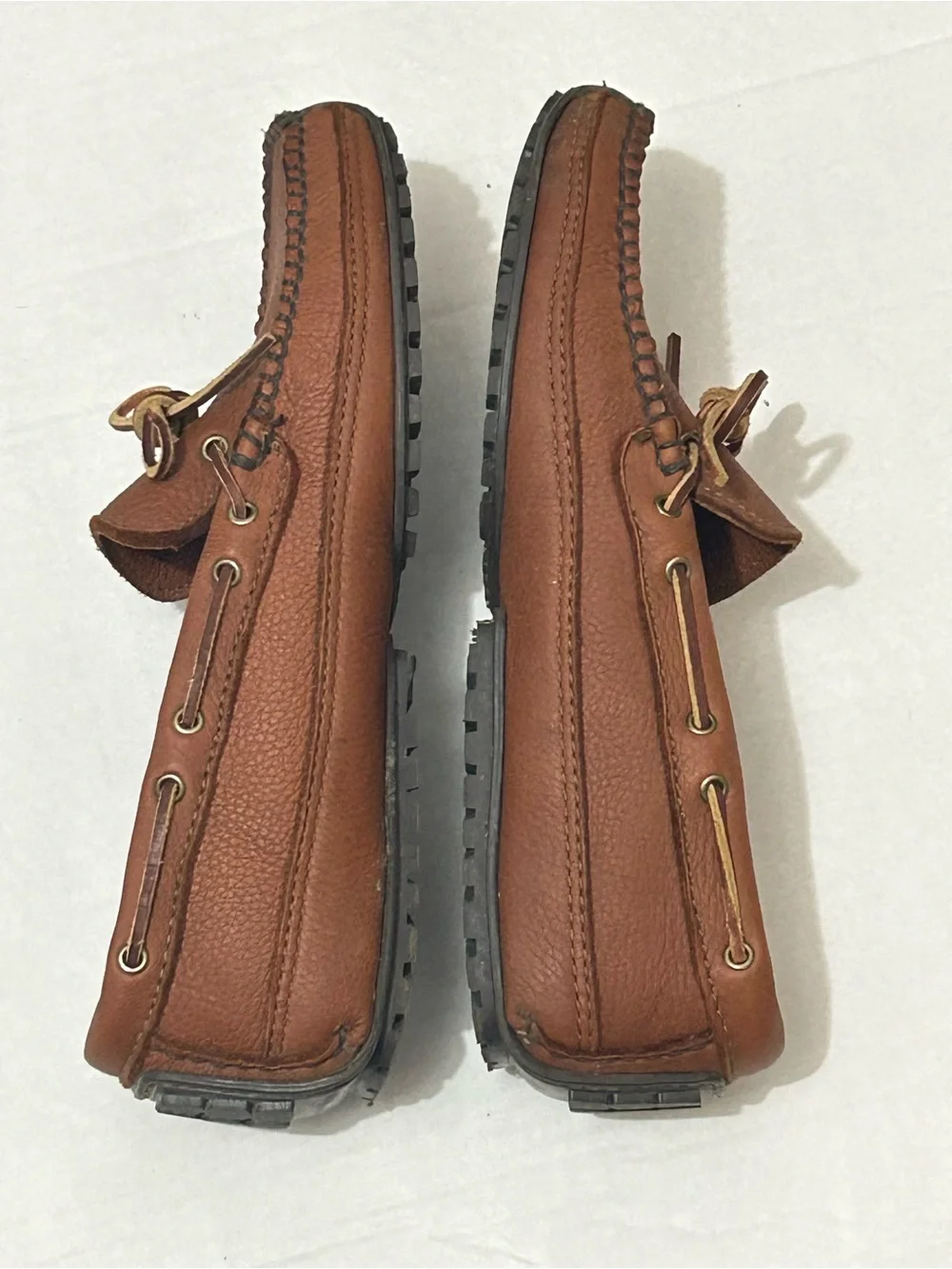 Minnetonka 758 Moosehide Weekender Moccasin Driving Shoe Men, Carmel,Size 11